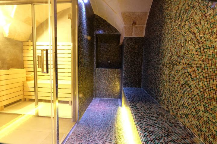Room 30 of 40