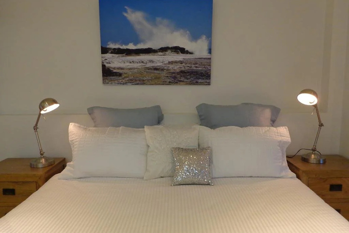 Room 2 of 11