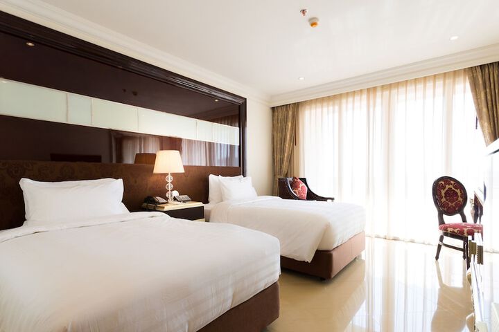 Room 4 of 52