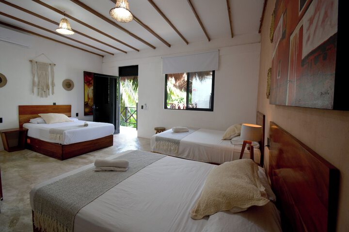 Room 7 of 28