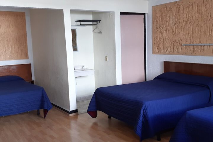 Room 6 of 45