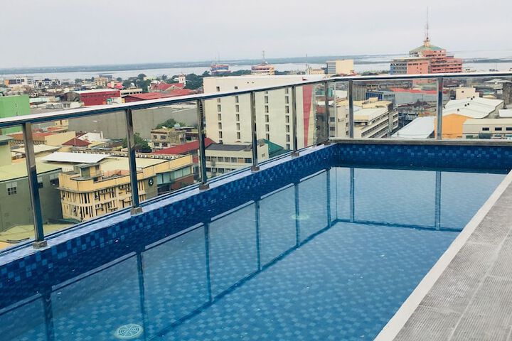 Pool 34 of 40