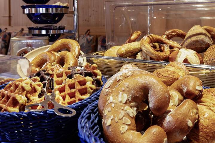 Breakfast/Coffee Service 28 of 67