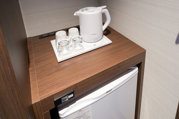 Mini-refrigerator