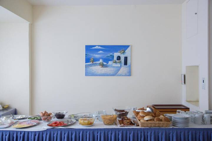 Dining 42 of 45