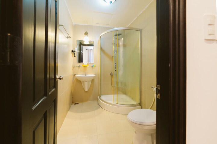 Room 16 of 23