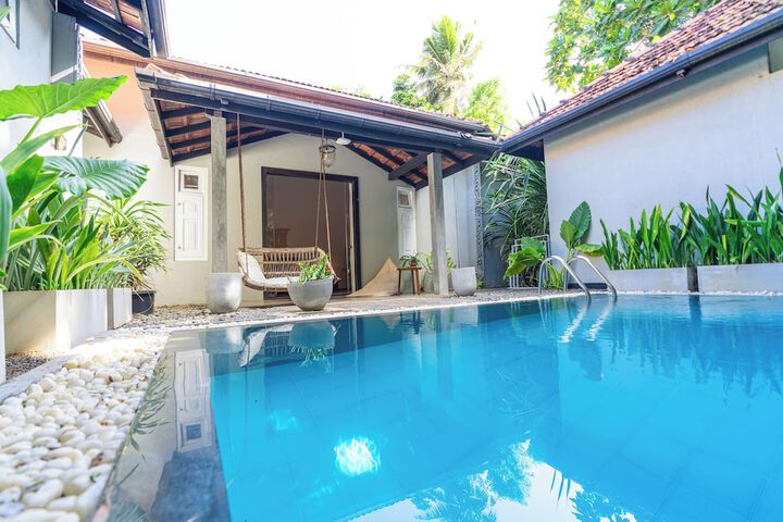 Pool 53 of 78