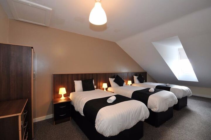 Room 5 of 13