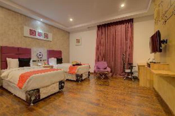 Room 13 of 21