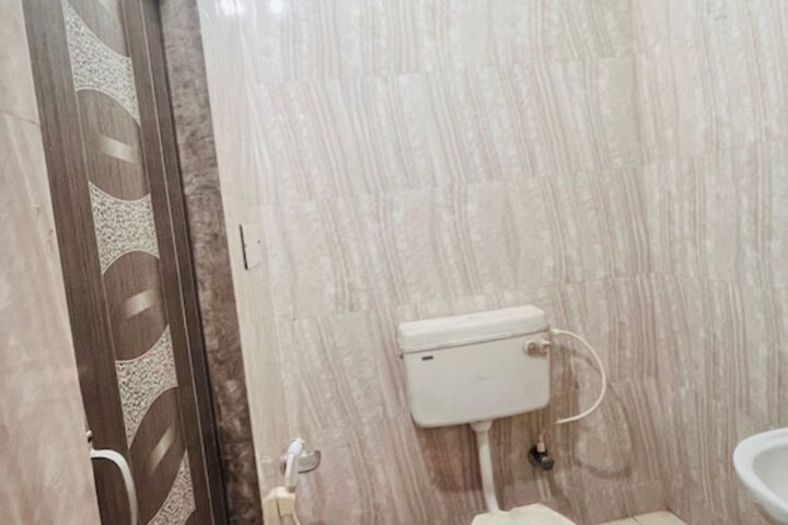 Room 15 of 21
