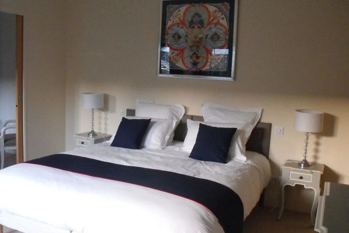 Room 4 of 13