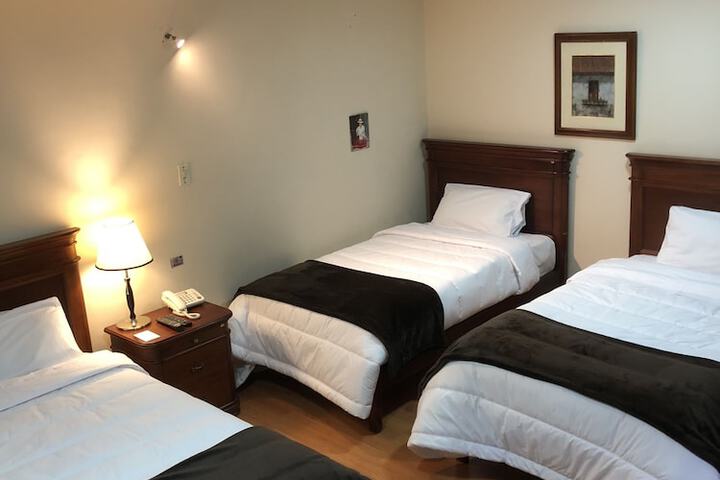 Room 13 of 31