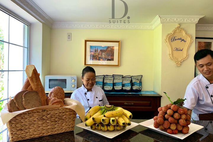 Dining Photos