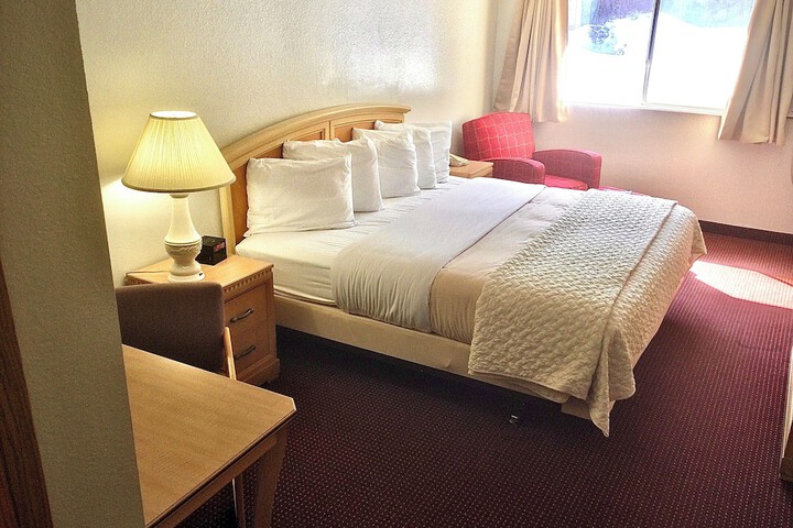 Room 14 of 15