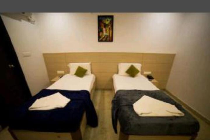 Sri Aditya inn