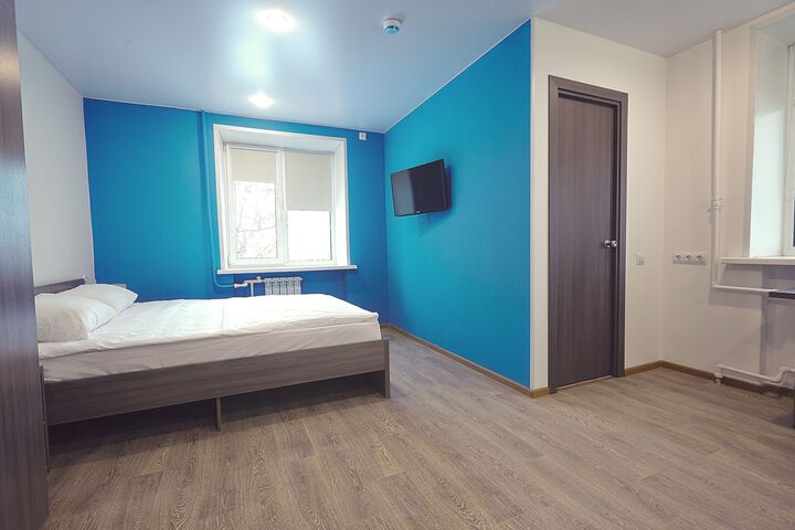 Room 10 of 28