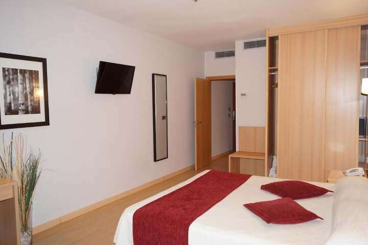 Room 6 of 19
