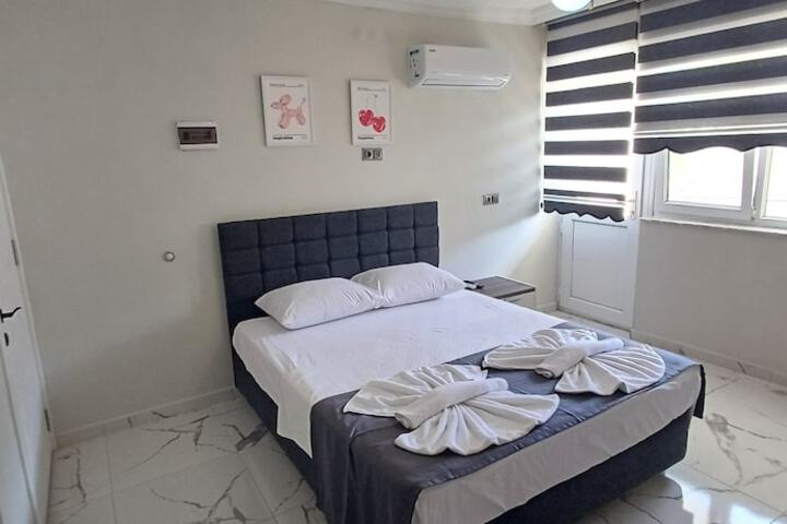 Room 10 of 35