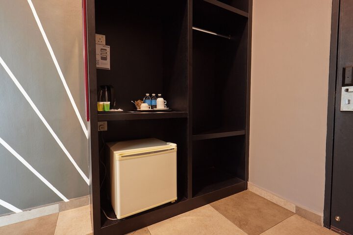 Room 32 of 78