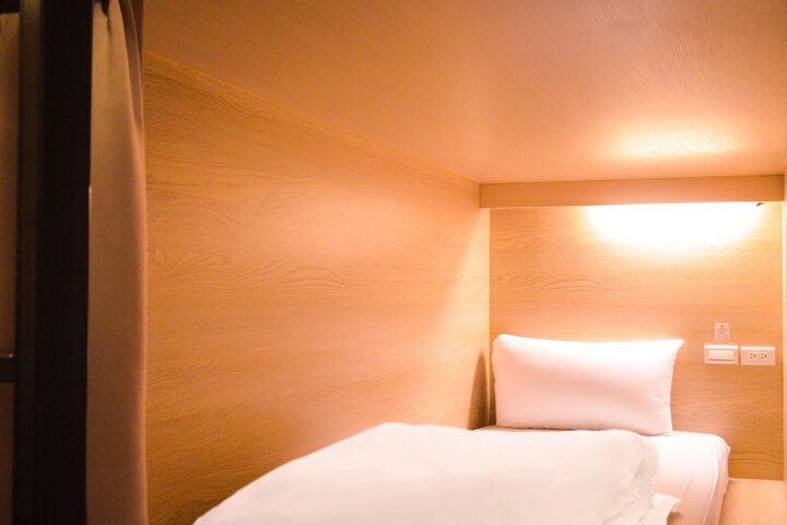 Room 3 of 44