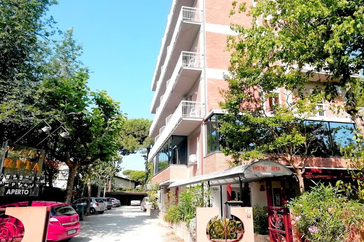 Hotel 36 of 44