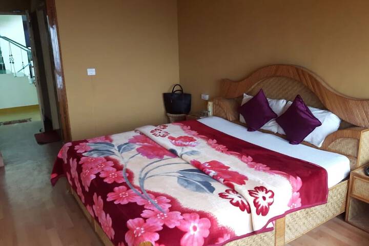 Room 2 of 26