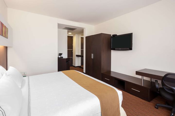 Room 7 of 62