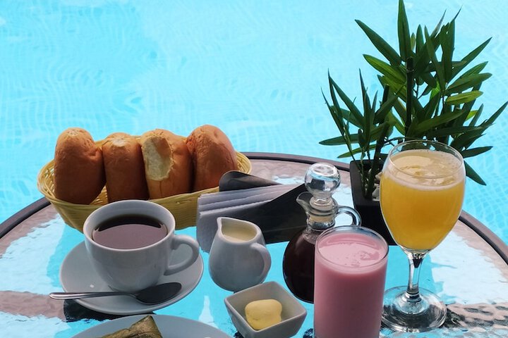 Breakfast/Coffee Service 30 of 39