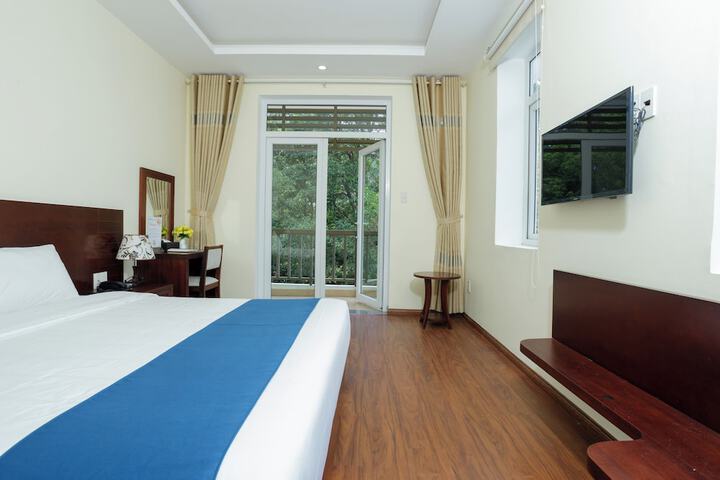Room 6 of 74
