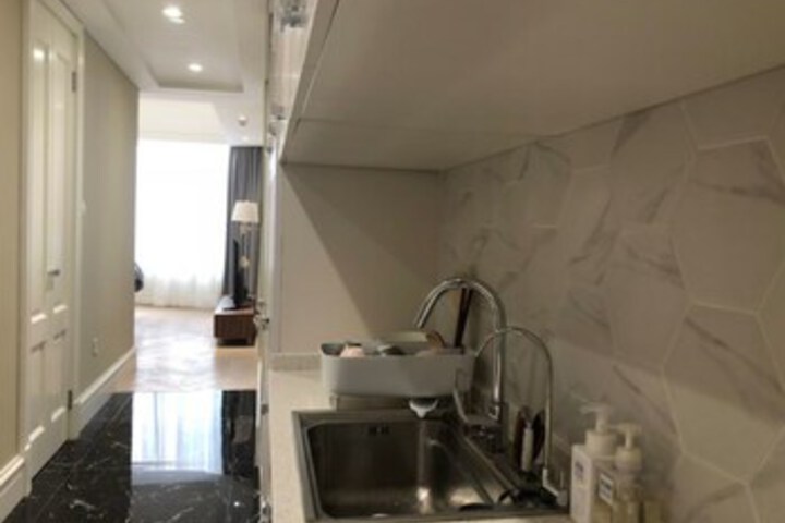 Room 42 of 44