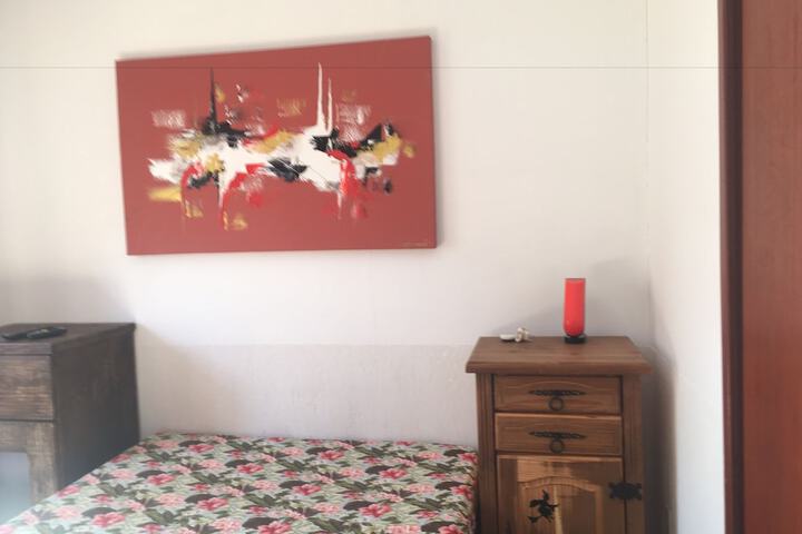 Room 3 of 79