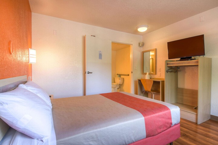 1 Double Bed (4 of 10)