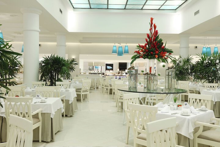 Dining 58 of 79