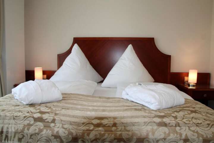 Room 7 of 26