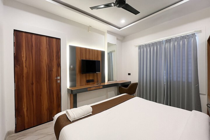 Room 33 of 92