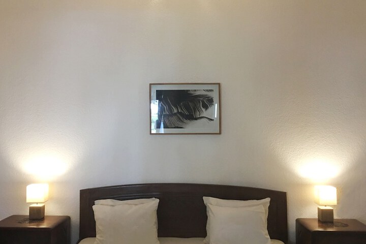 Room 9 of 19