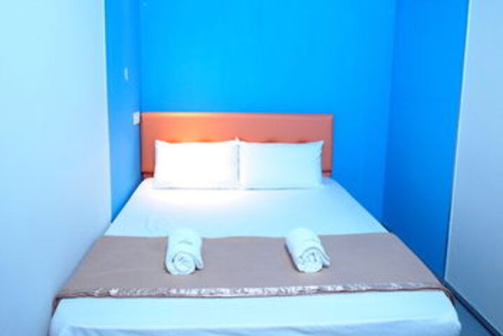 Room 12 of 26