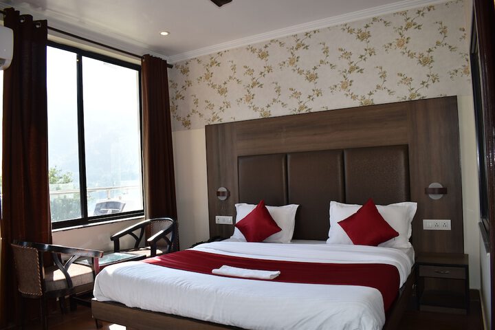 Room 8 of 24