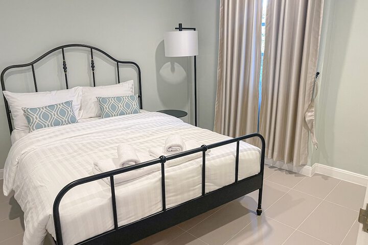 Room 35 of 137