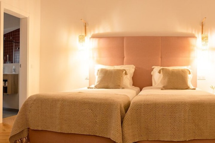 Room 21 of 77