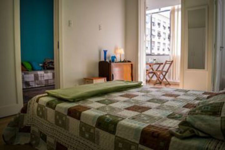 Room 5 of 18