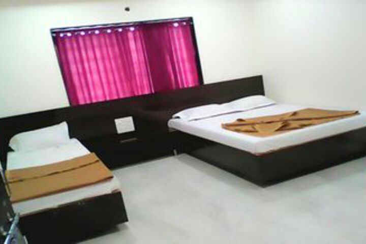 Room 10 of 22