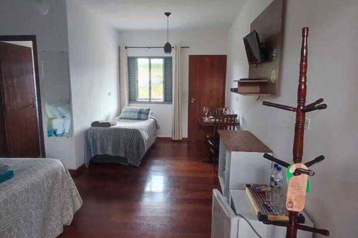 Room 4 of 12