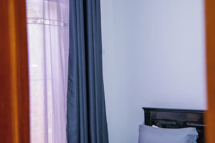 Room 5 of 29