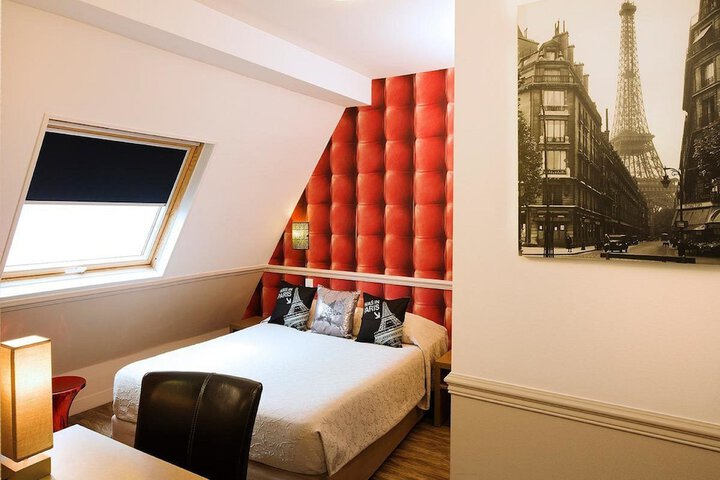 Room 10 of 37
