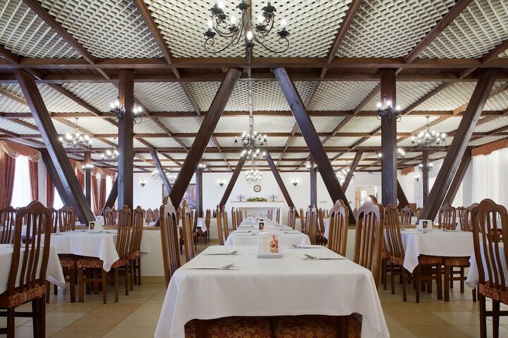 Dining 77 of 122