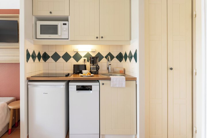 Private kitchenette
