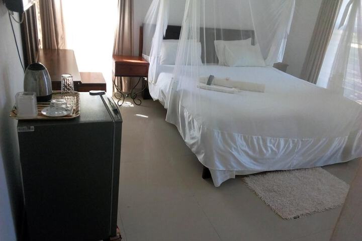 Room 15 of 42
