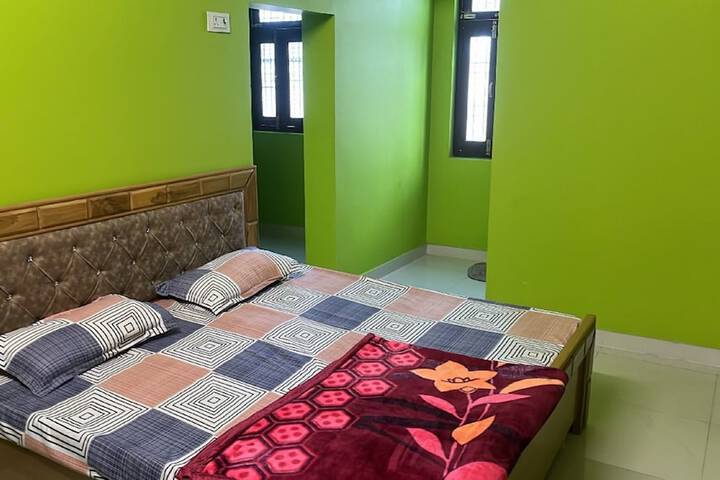 Room 3 of 17