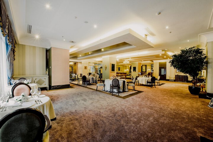 Dining Photos